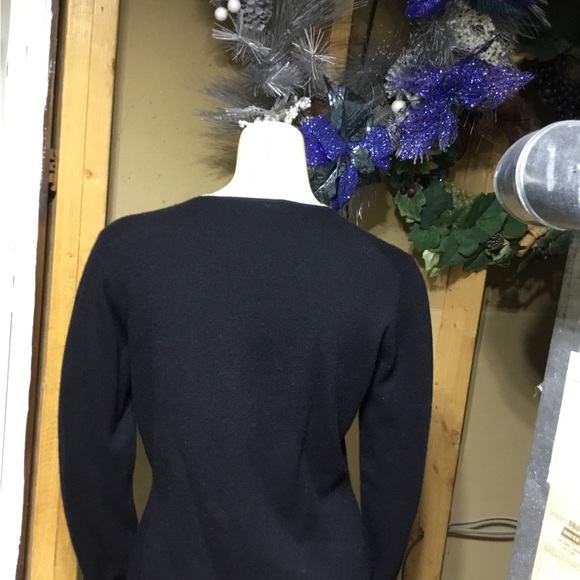 Neiman Marcus Cashmere Sweater - Picture 14 of 16